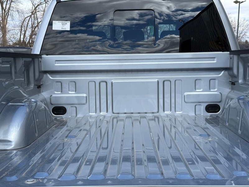 Ford F-150 Vehicle Full-screen Gallery Image 6