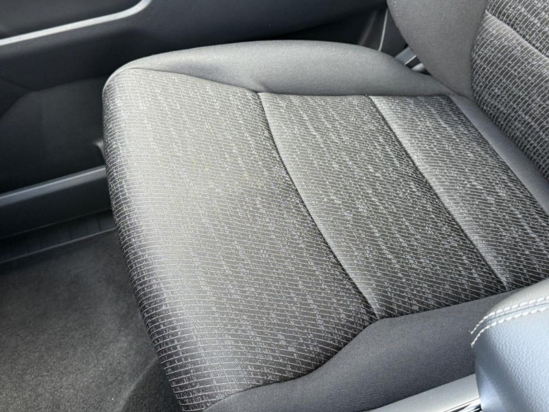 Ford F-150 Vehicle Full-screen Gallery Image 21