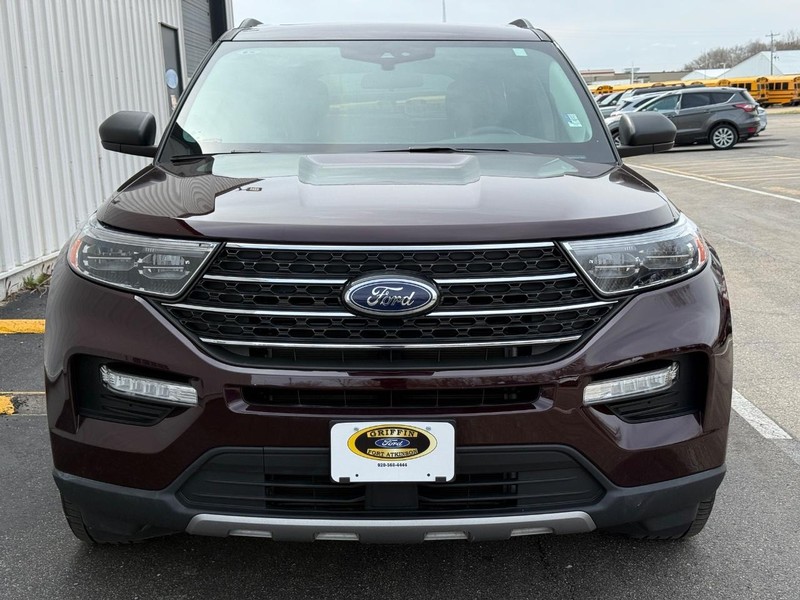 Ford Explorer Vehicle Full-screen Gallery Image 10