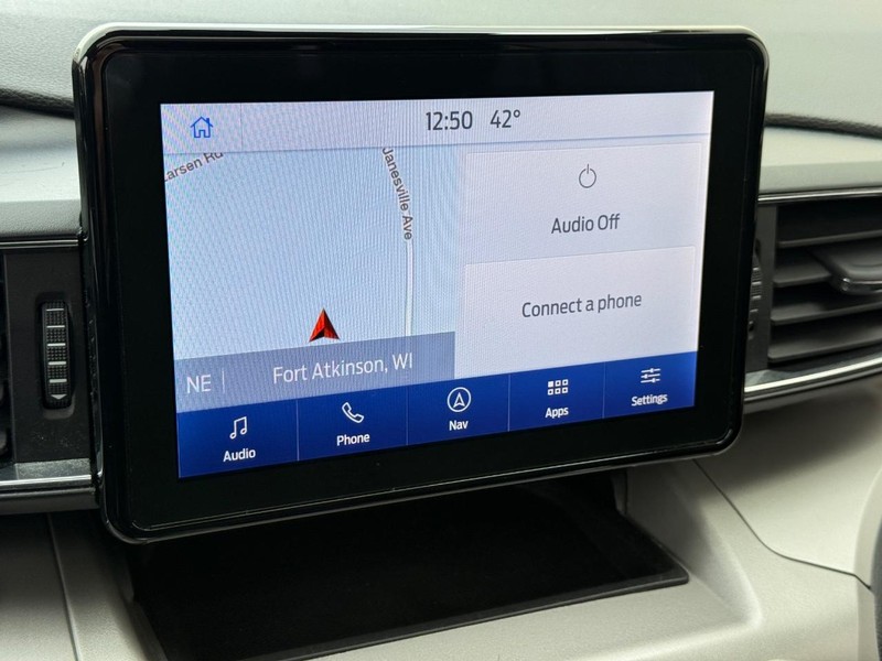 Ford Explorer Vehicle Full-screen Gallery Image 19