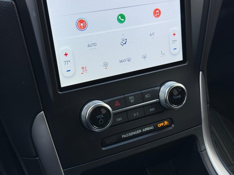 Ford Edge Vehicle Full-screen Gallery Image 19