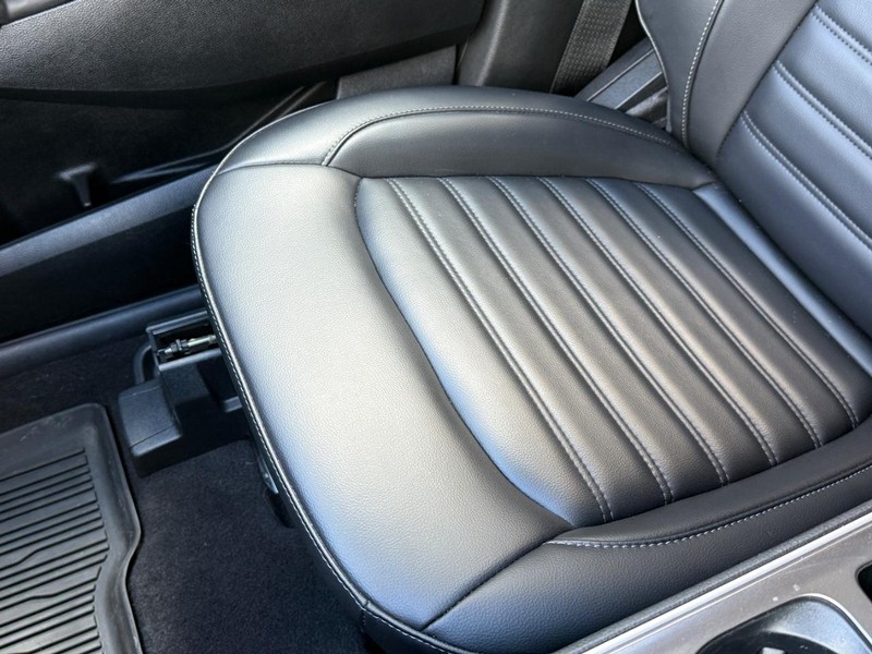 Ford Edge Vehicle Full-screen Gallery Image 21