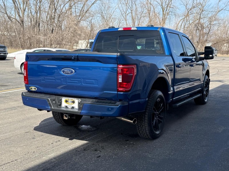 Ford F-150 Vehicle Full-screen Gallery Image 5