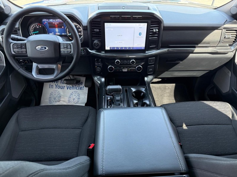 Ford F-150 Vehicle Full-screen Gallery Image 10