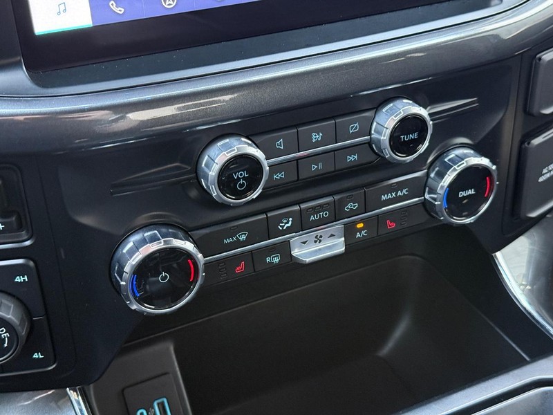 Ford F-150 Vehicle Full-screen Gallery Image 19