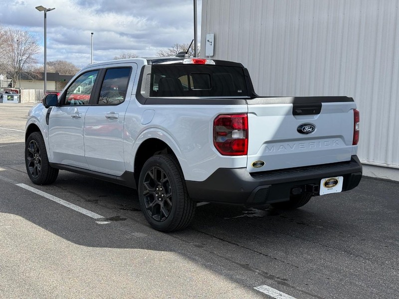 Ford Maverick Vehicle Full-screen Gallery Image 3