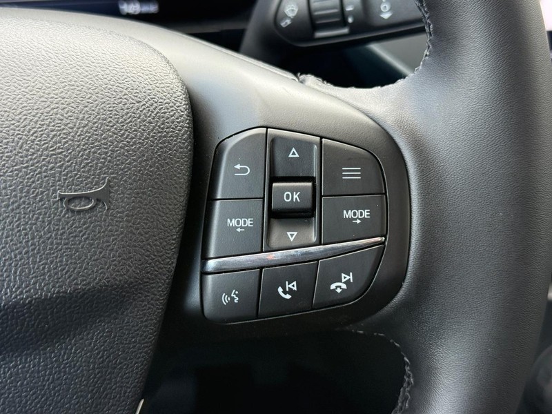 Ford Maverick Vehicle Full-screen Gallery Image 16