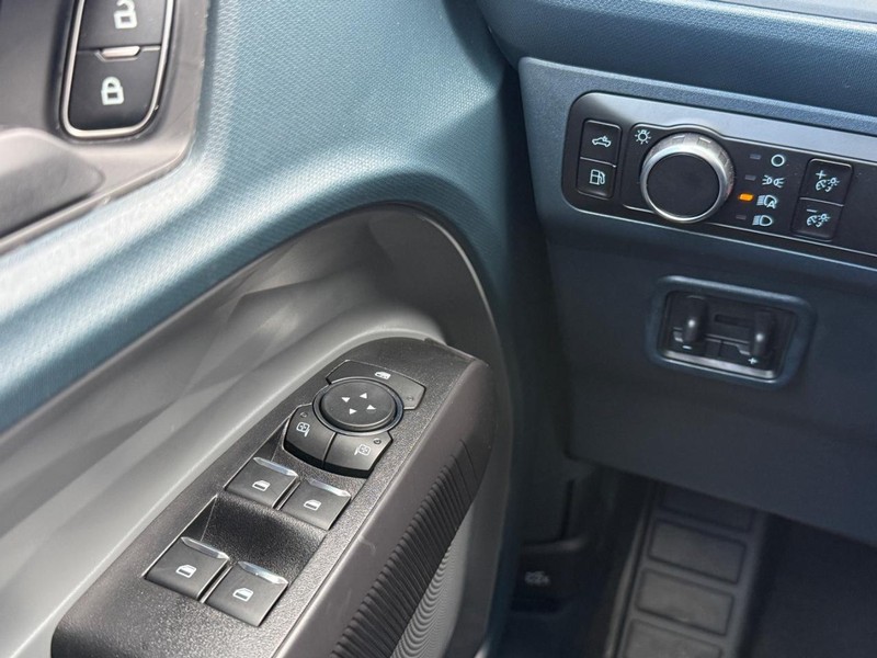 Ford Maverick Vehicle Full-screen Gallery Image 20