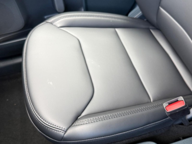 Ford Maverick Vehicle Full-screen Gallery Image 21