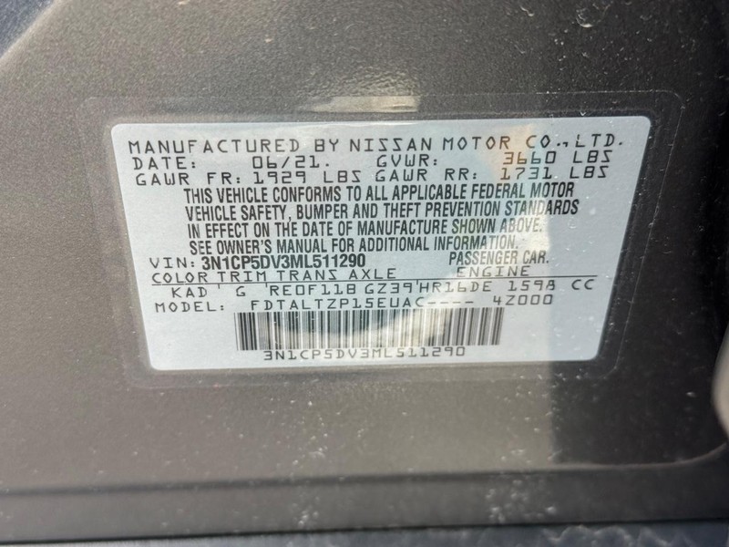 Nissan Kicks Vehicle Full-screen Gallery Image 21