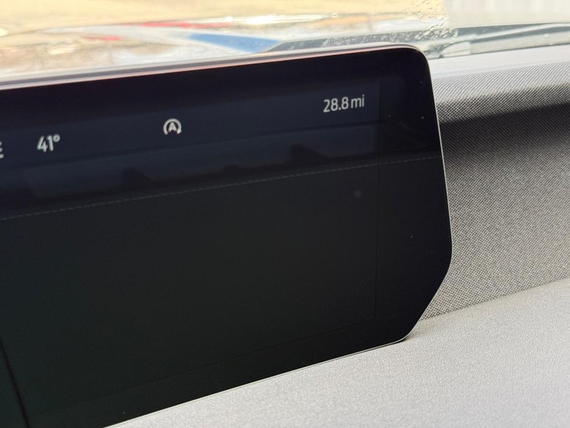 Ford Expedition Max Vehicle Full-screen Gallery Image 18