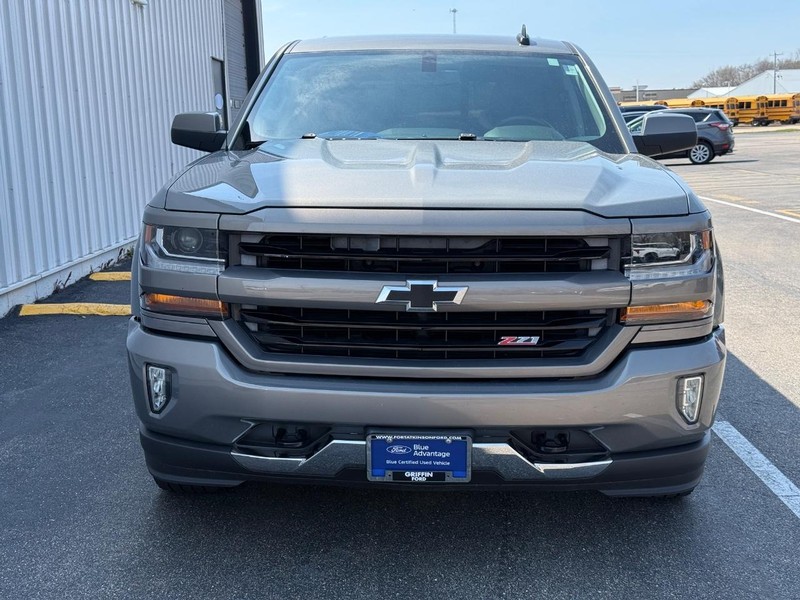 Chevrolet Silverado 1500 Vehicle Full-screen Gallery Image 8