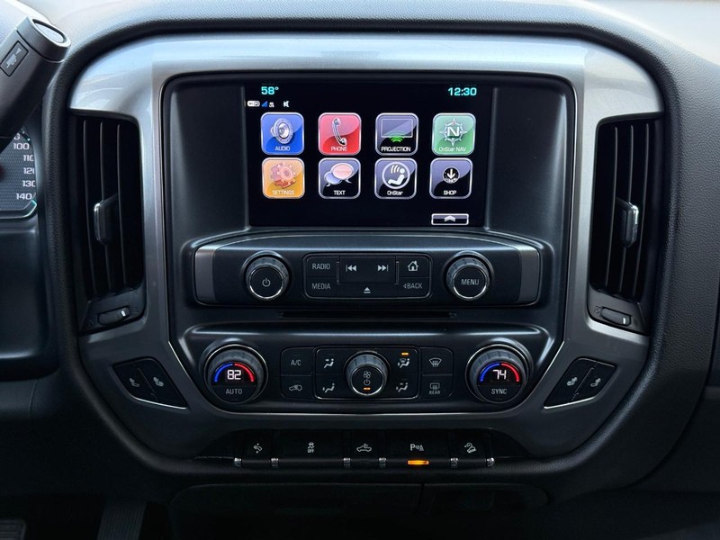 Chevrolet Silverado 1500 Vehicle Full-screen Gallery Image 11