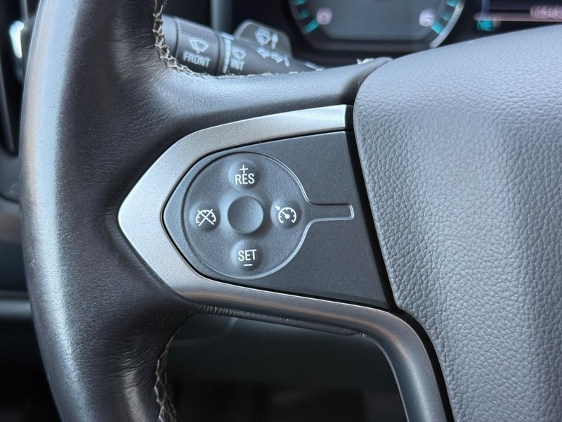Chevrolet Silverado 1500 Vehicle Full-screen Gallery Image 15