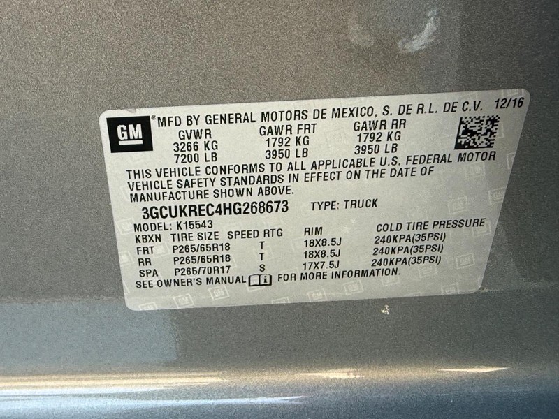 Chevrolet Silverado 1500 Vehicle Full-screen Gallery Image 22