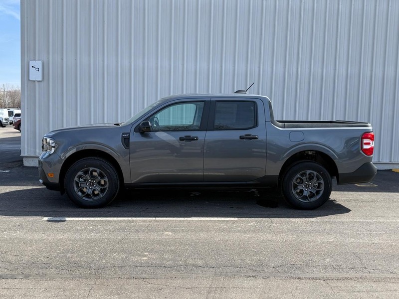 Ford Maverick Vehicle Full-screen Gallery Image 2