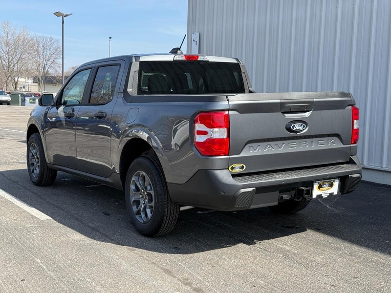 Ford Maverick Vehicle Full-screen Gallery Image 3