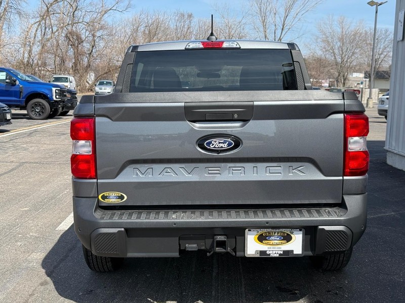 Ford Maverick Vehicle Full-screen Gallery Image 4