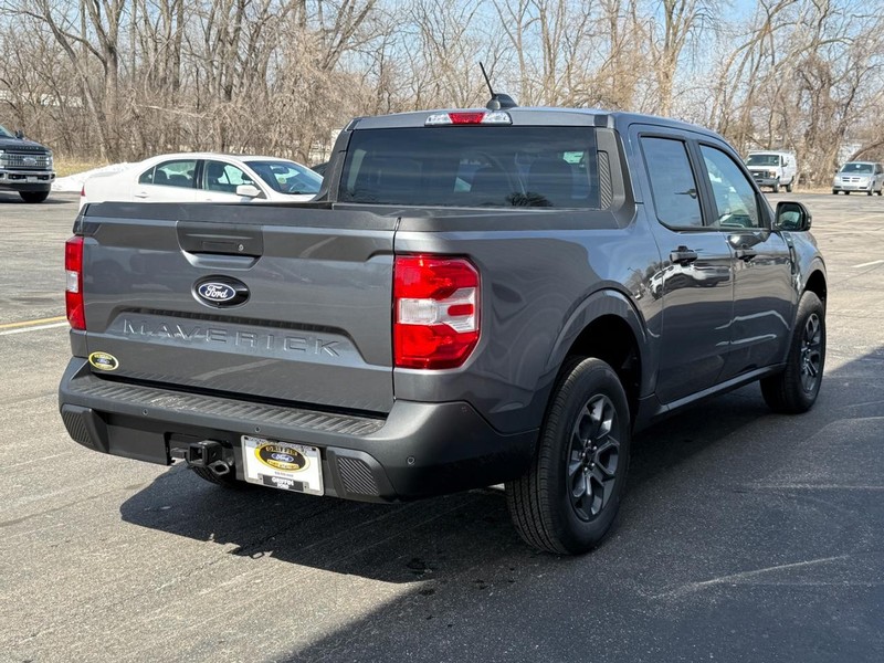 Ford Maverick Vehicle Full-screen Gallery Image 5