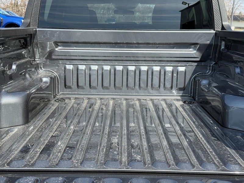 Ford Maverick Vehicle Full-screen Gallery Image 6