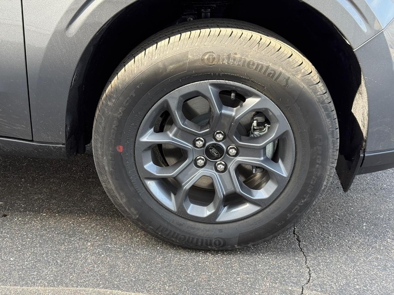 Ford Maverick Vehicle Full-screen Gallery Image 7