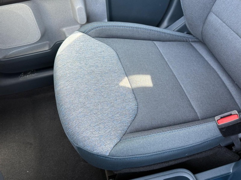 Ford Maverick Vehicle Full-screen Gallery Image 21