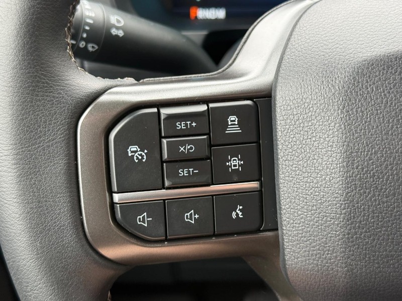 Ford F-150 Vehicle Full-screen Gallery Image 15