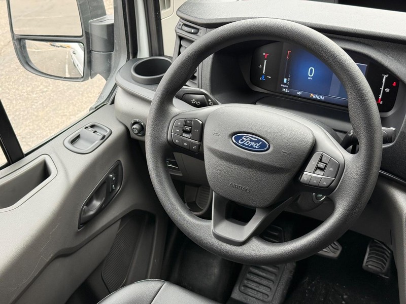 Ford Transit Cargo Van Vehicle Full-screen Gallery Image 13