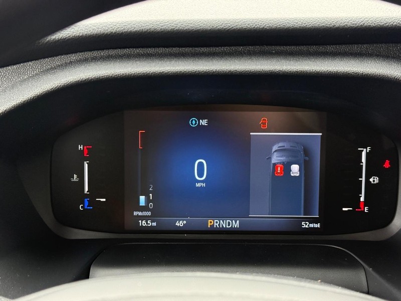 Ford Transit Cargo Van Vehicle Full-screen Gallery Image 17