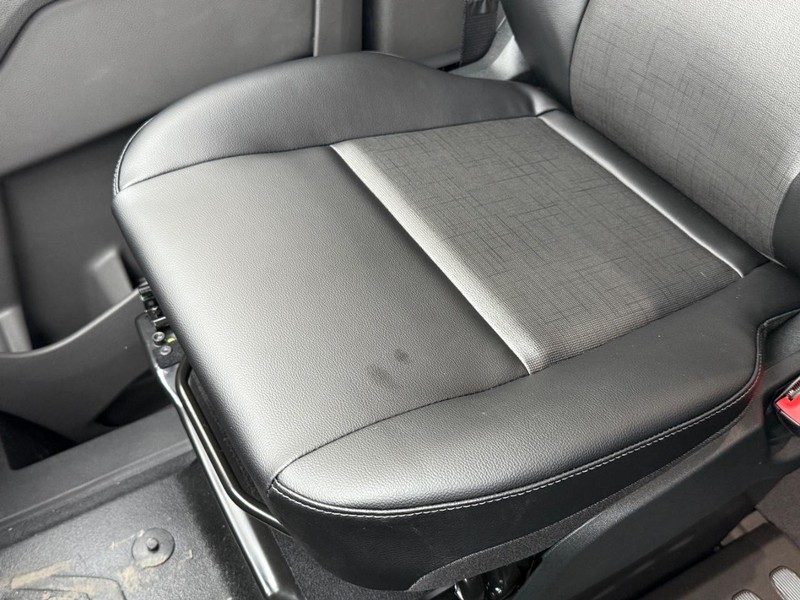 Ford Transit Cargo Van Vehicle Full-screen Gallery Image 21