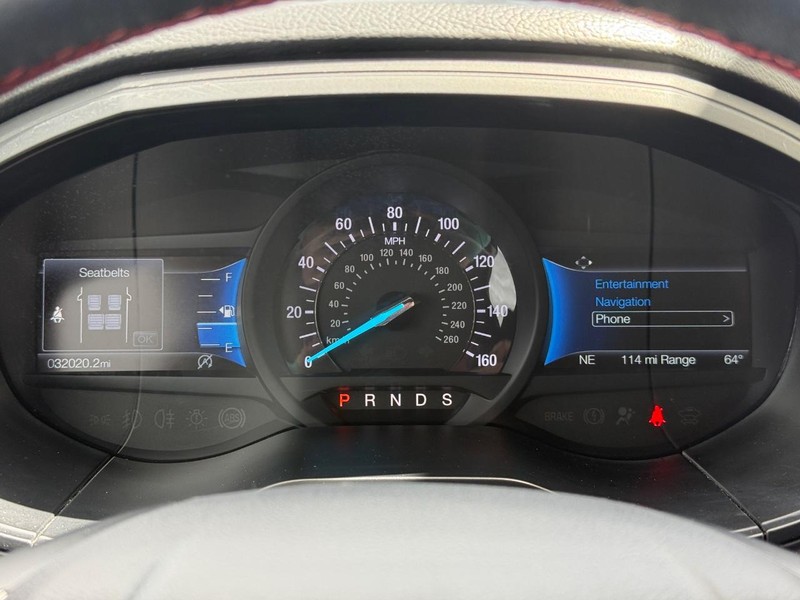 Ford Edge Vehicle Full-screen Gallery Image 17