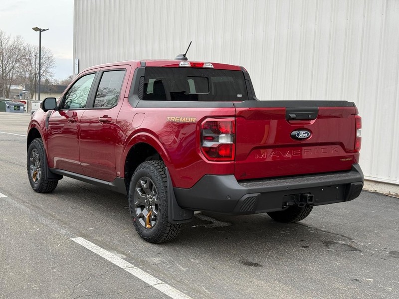 Ford Maverick Vehicle Full-screen Gallery Image 3