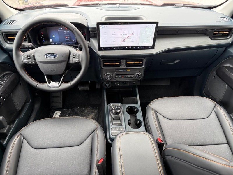 Ford Maverick Vehicle Full-screen Gallery Image 10