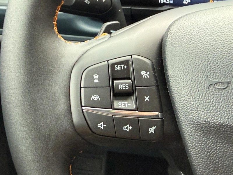 Ford Maverick Vehicle Full-screen Gallery Image 15