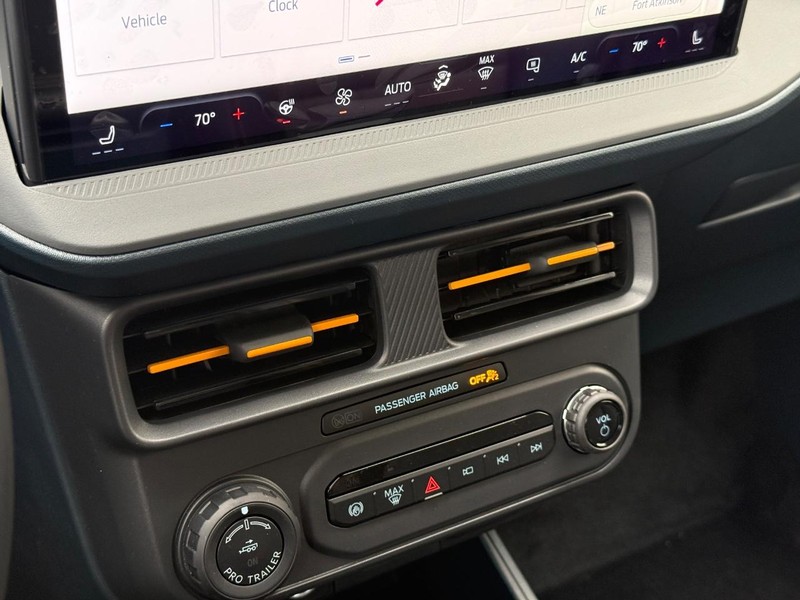 Ford Maverick Vehicle Full-screen Gallery Image 19