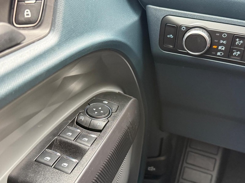 Ford Maverick Vehicle Full-screen Gallery Image 20