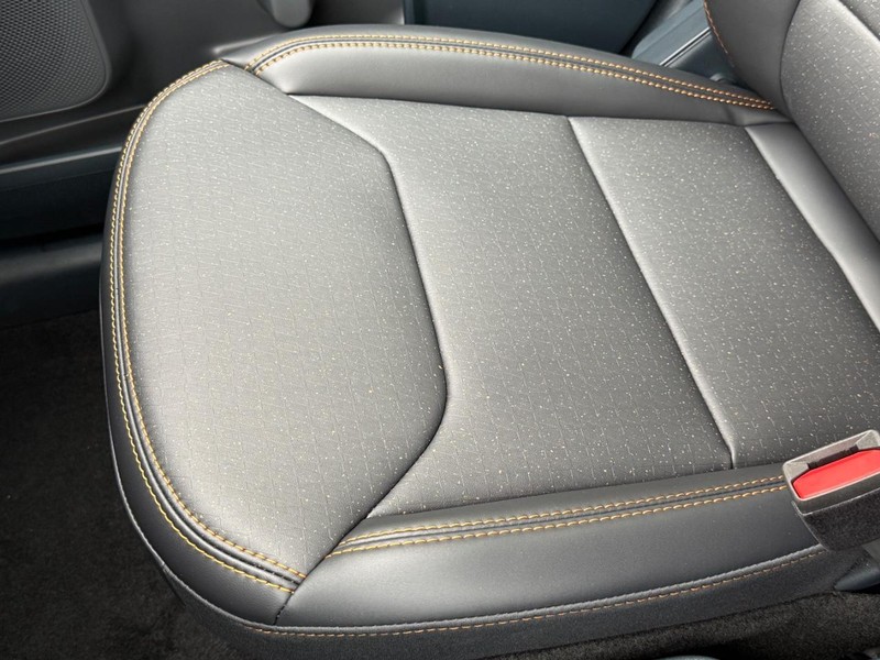 Ford Maverick Vehicle Full-screen Gallery Image 21