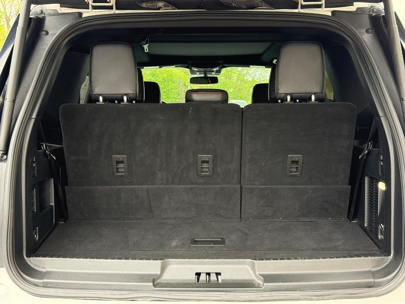 Ford Expedition Vehicle Full-screen Gallery Image 5