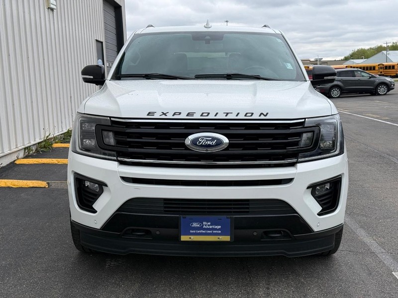 Ford Expedition Vehicle Full-screen Gallery Image 8