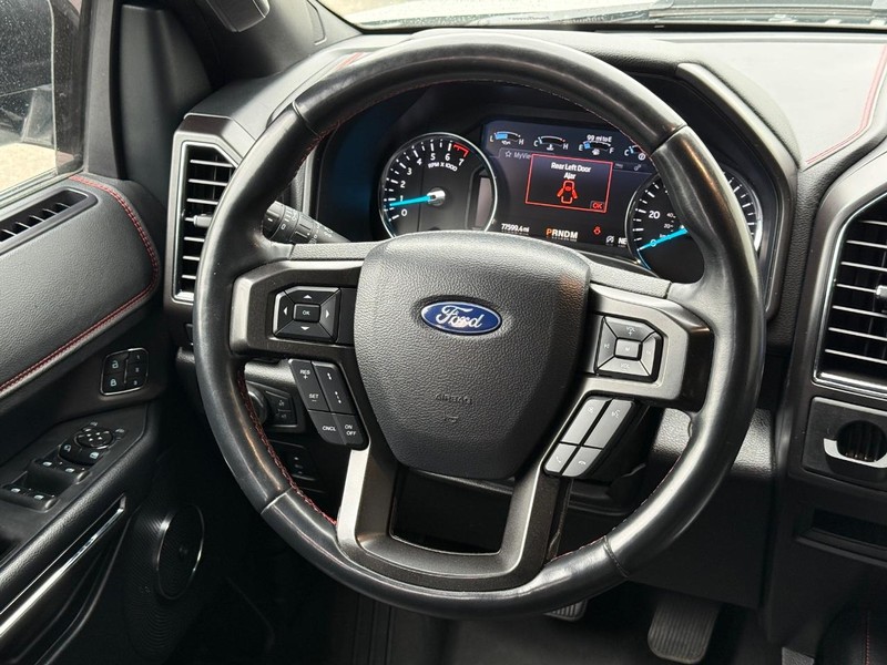 Ford Expedition Vehicle Full-screen Gallery Image 14