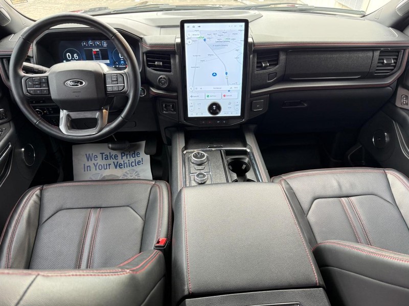 Ford Expedition Vehicle Full-screen Gallery Image 11