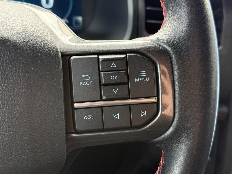 Ford Expedition Vehicle Full-screen Gallery Image 17