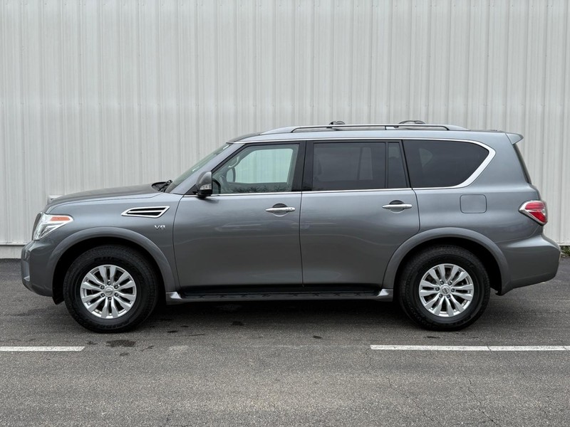Nissan Armada Vehicle Full-screen Gallery Image 2