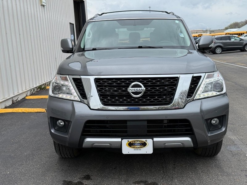 Nissan Armada Vehicle Full-screen Gallery Image 8