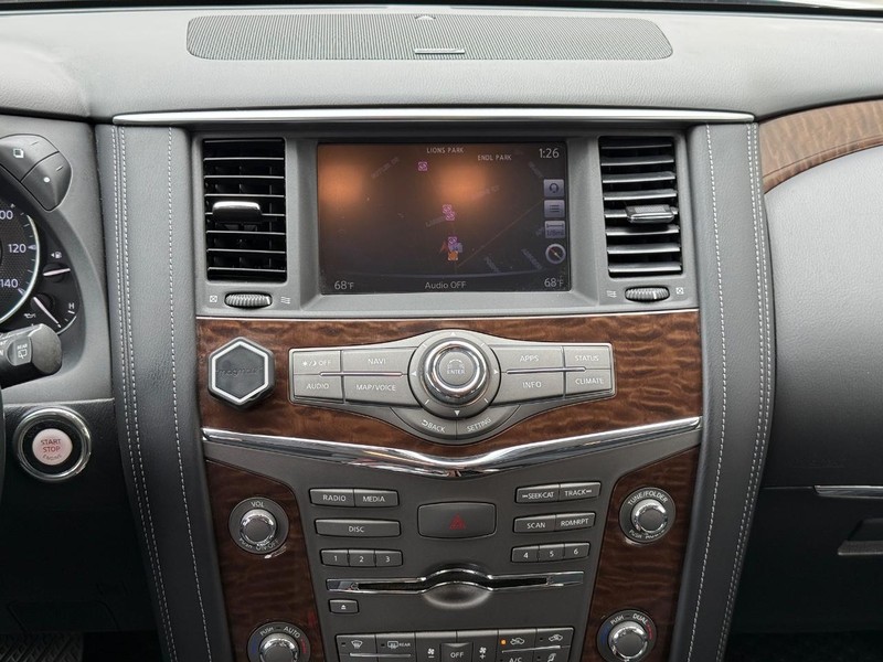 Nissan Armada Vehicle Full-screen Gallery Image 12