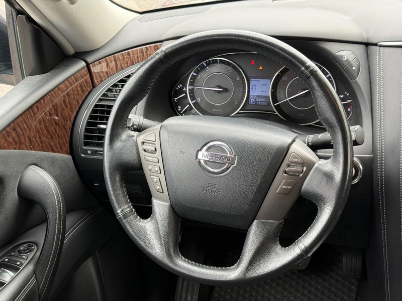 Nissan Armada Vehicle Full-screen Gallery Image 14