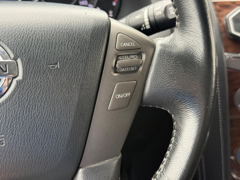 Nissan Armada Vehicle Full-screen Gallery Image 17