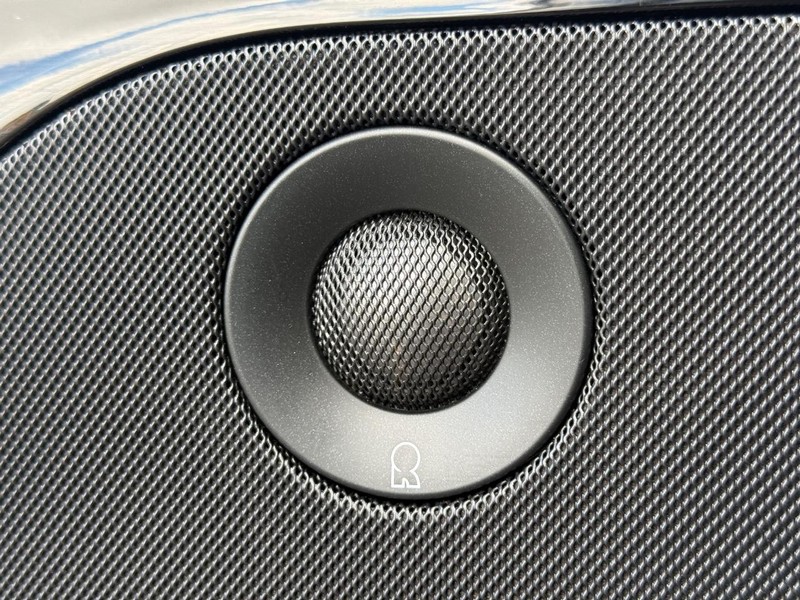 Lincoln Aviator Vehicle Full-screen Gallery Image 28
