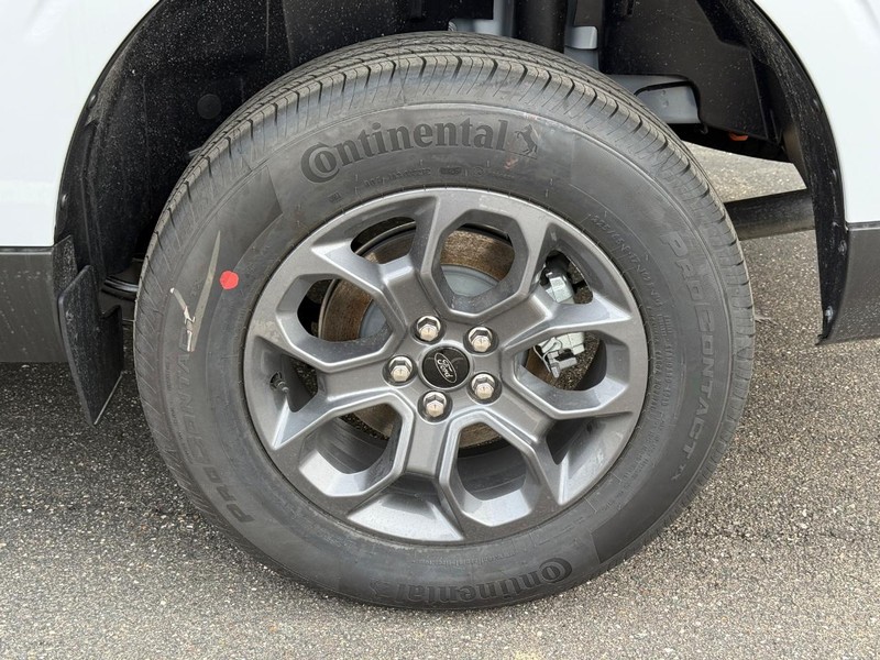 Ford Maverick Vehicle Full-screen Gallery Image 5