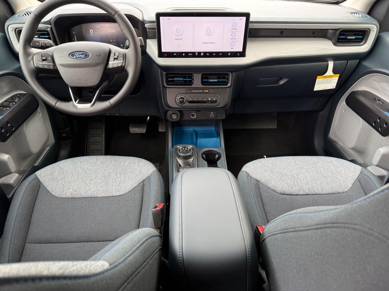 Ford Maverick Vehicle Full-screen Gallery Image 7